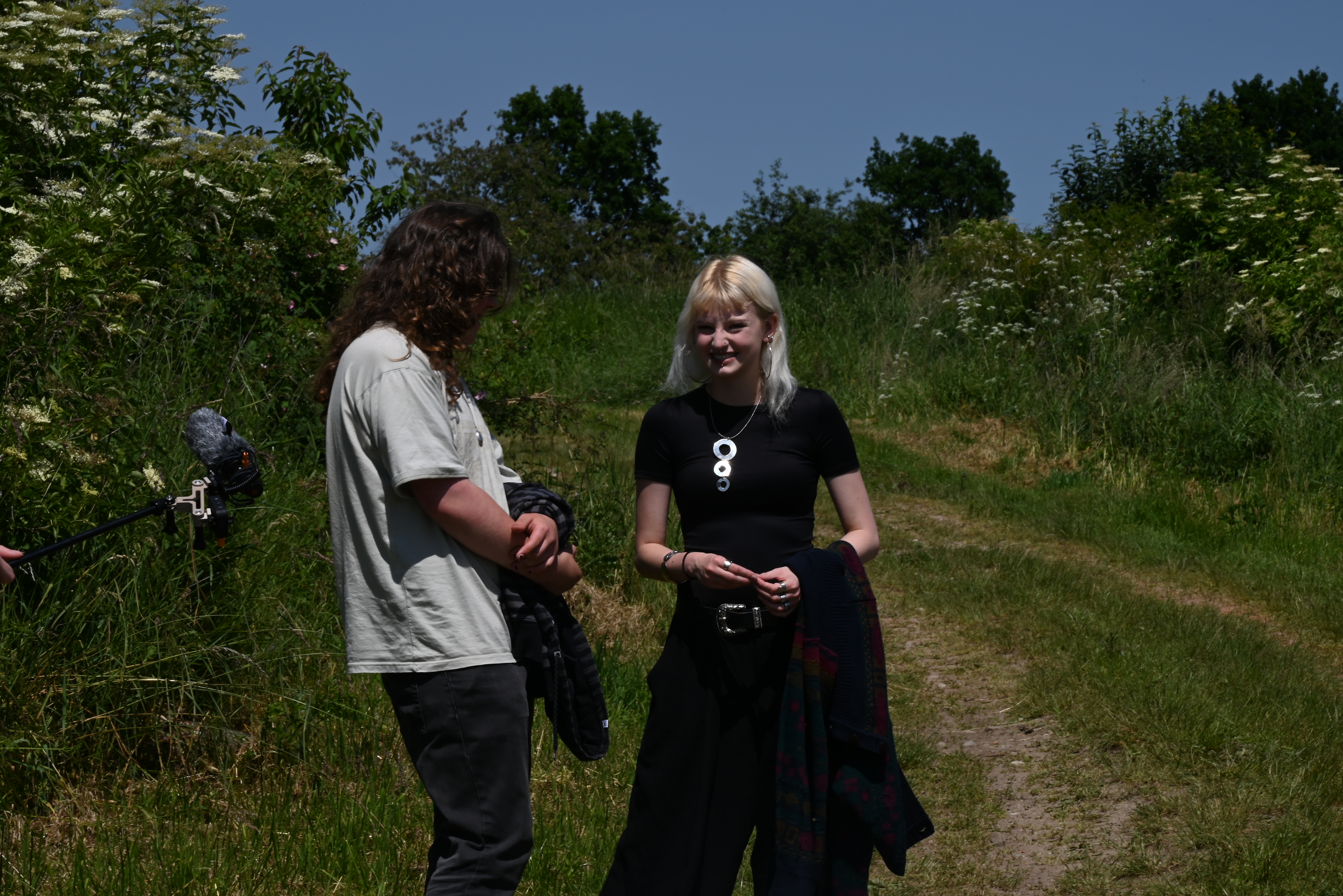 AN TO NE behind the scenes